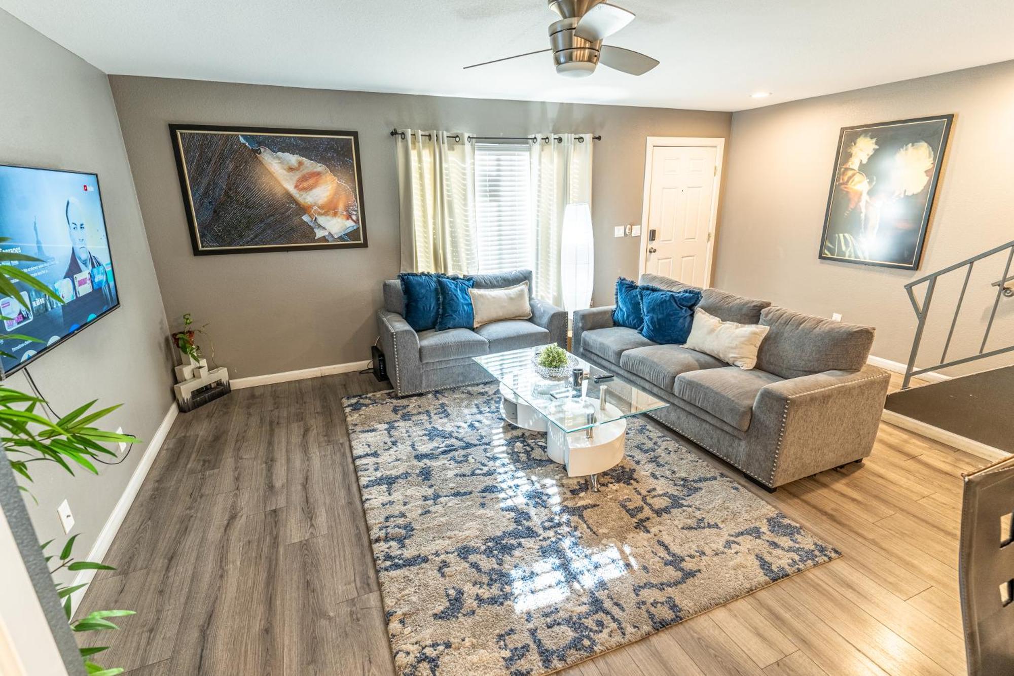 Spacious 2-Bedroom Townhouse With Pool & Private Patio In Central לאס וגאס מראה חיצוני תמונה