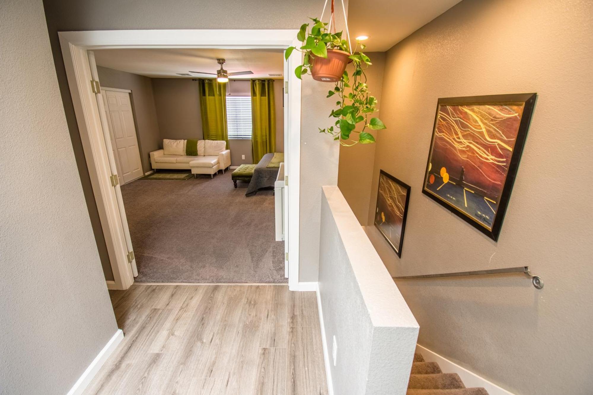 Spacious 2-Bedroom Townhouse With Pool & Private Patio In Central לאס וגאס מראה חיצוני תמונה